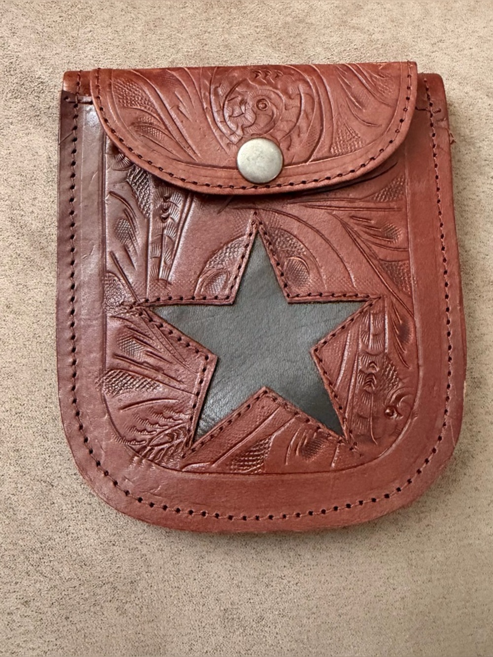 Leaders In Leather Mens Bifold Wallet Brown Snap Tooled Star Belt Loop EUC